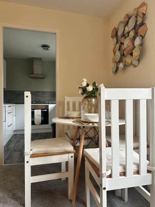 Stylish 2 Bedrooms Flat In A Quiet Cul-De-Sac Area, Near Sheffield City Centre With Free Parking ภายนอก รูปภาพ